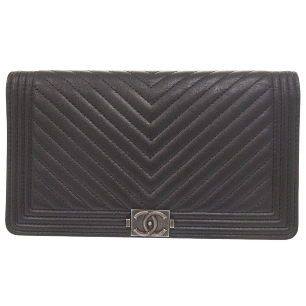 Excellent condition Chanel Boy Coco Mark Lambskin Long Wallet, Serial Number ...